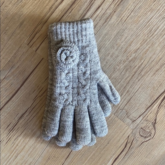 *WHOLESALE* Fashion Glove 6 Pair Assortment - Picture 4 of 7